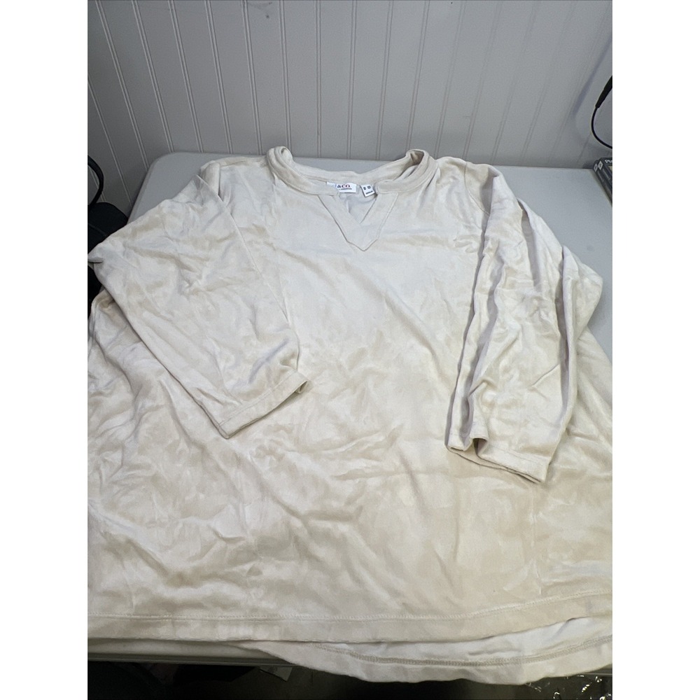 D&Co. Women Ivory Corduroy Size 3XP Shirt